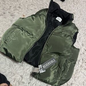 NWT Reversible puffer vest